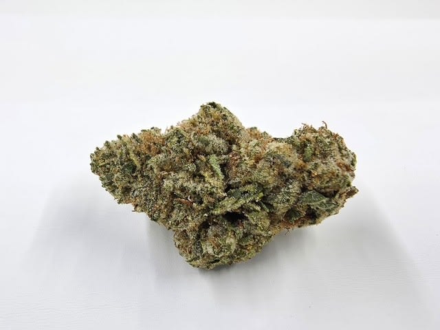 Source photograph: Smoky Mountain Cannabis – Pink Kush